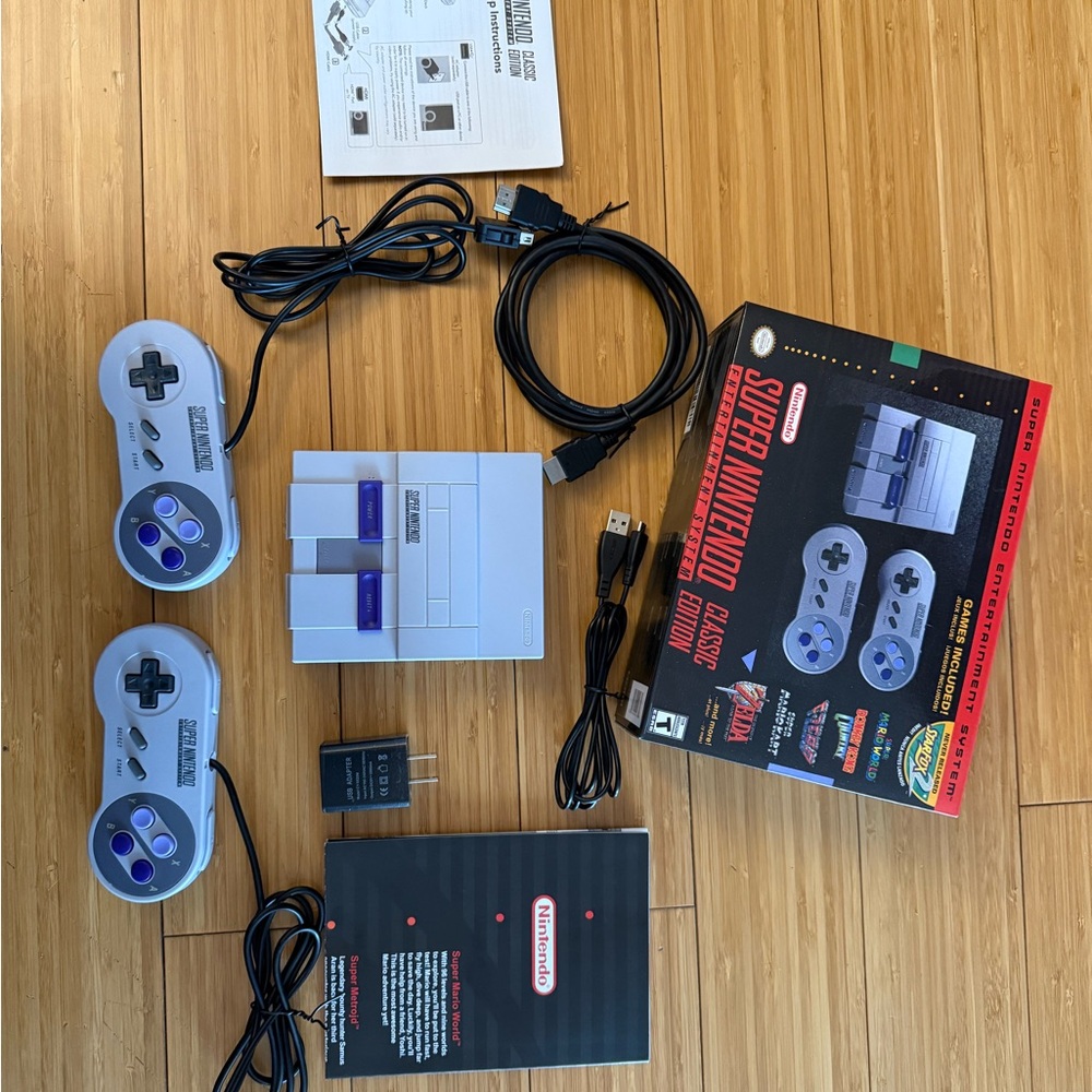 Super Nintendo mini classic edition - new in box -21 games